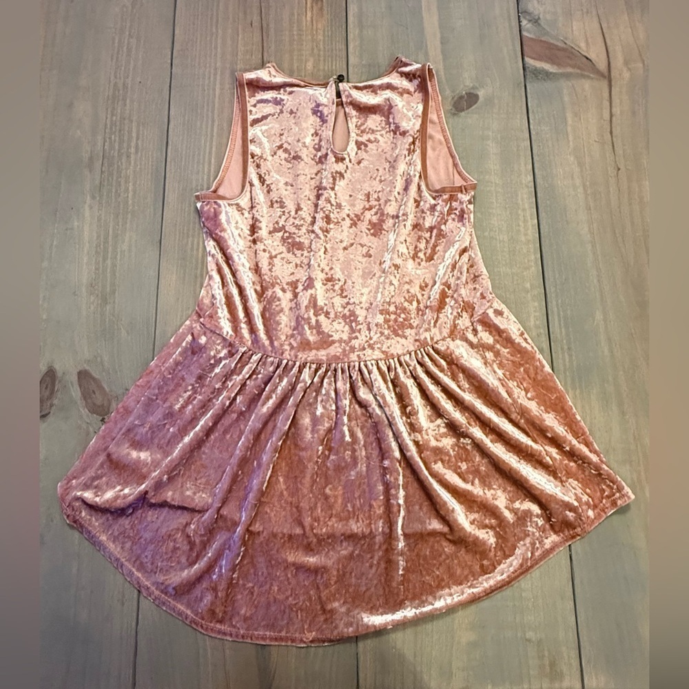 Knox Rose Crushed Pink Velvet Sleeveless Top - Picture 2 of 10